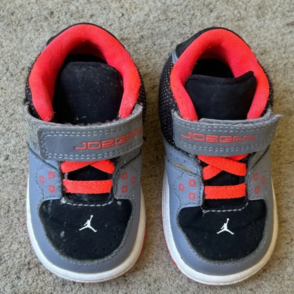 Nike air‎ Jordan toddler 4c gray/black/coral 351028-048